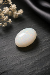 White Opal 3.94 Ct